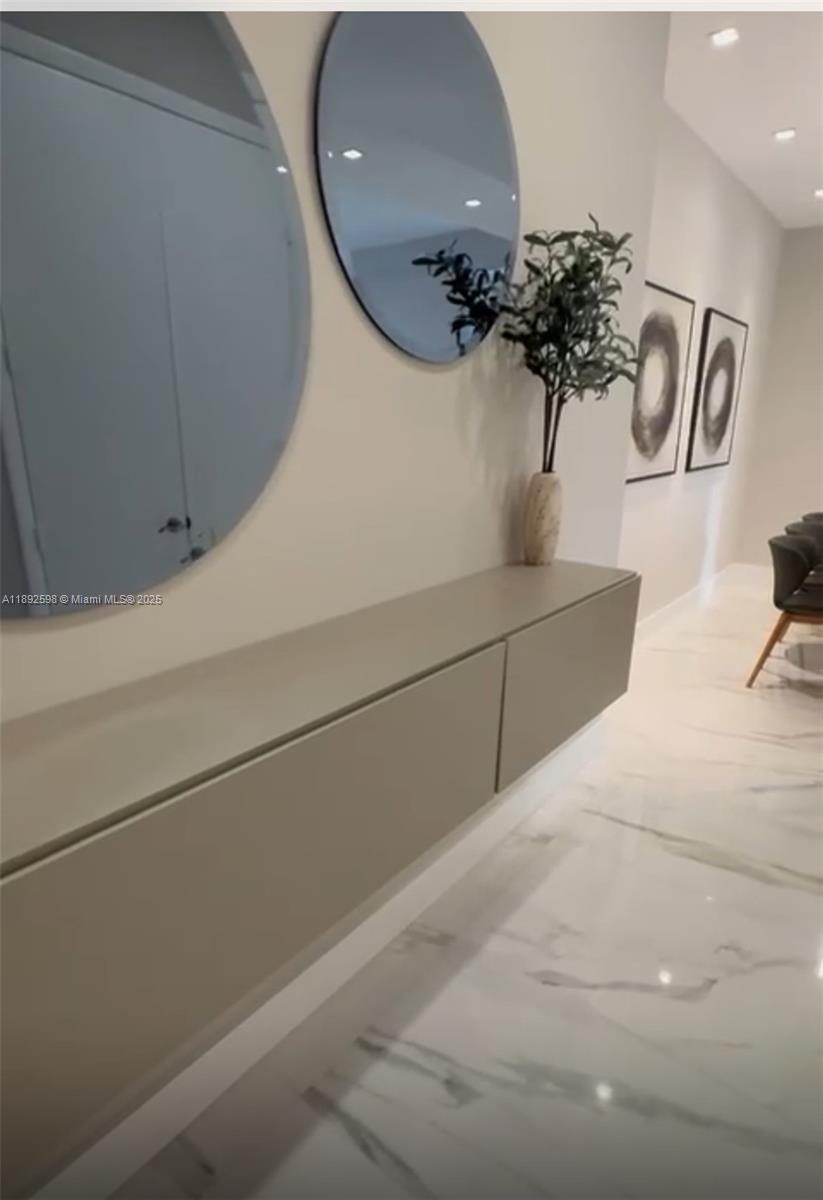 TDR TOWER I CONDO - Residential