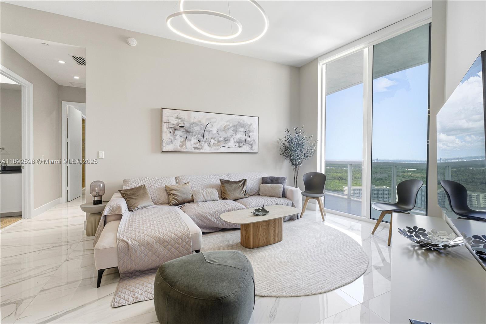 TDR TOWER I CONDO - Residential