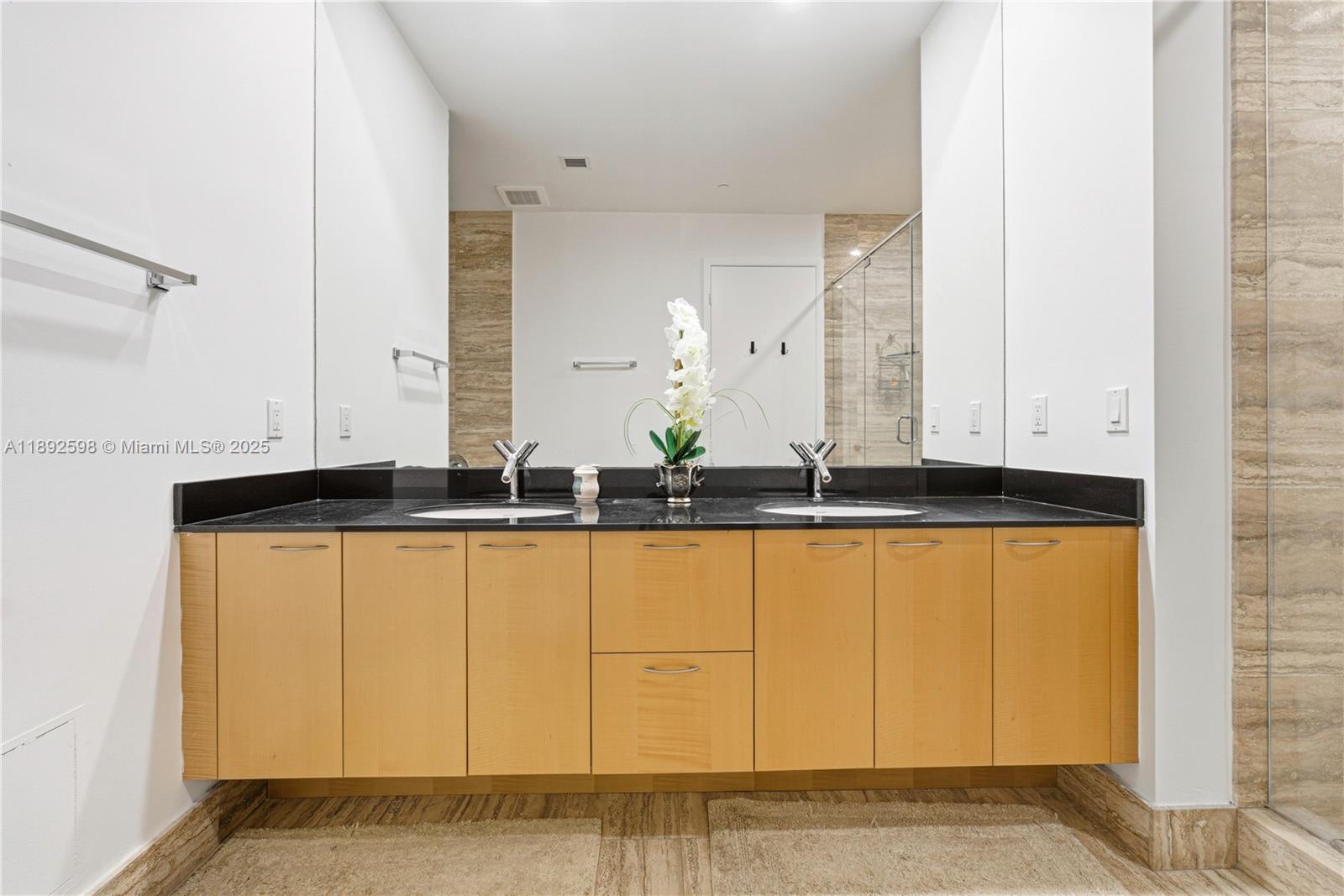 TDR TOWER I CONDO - Residential