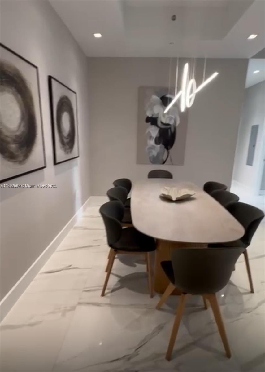 TDR TOWER I CONDO - Residential