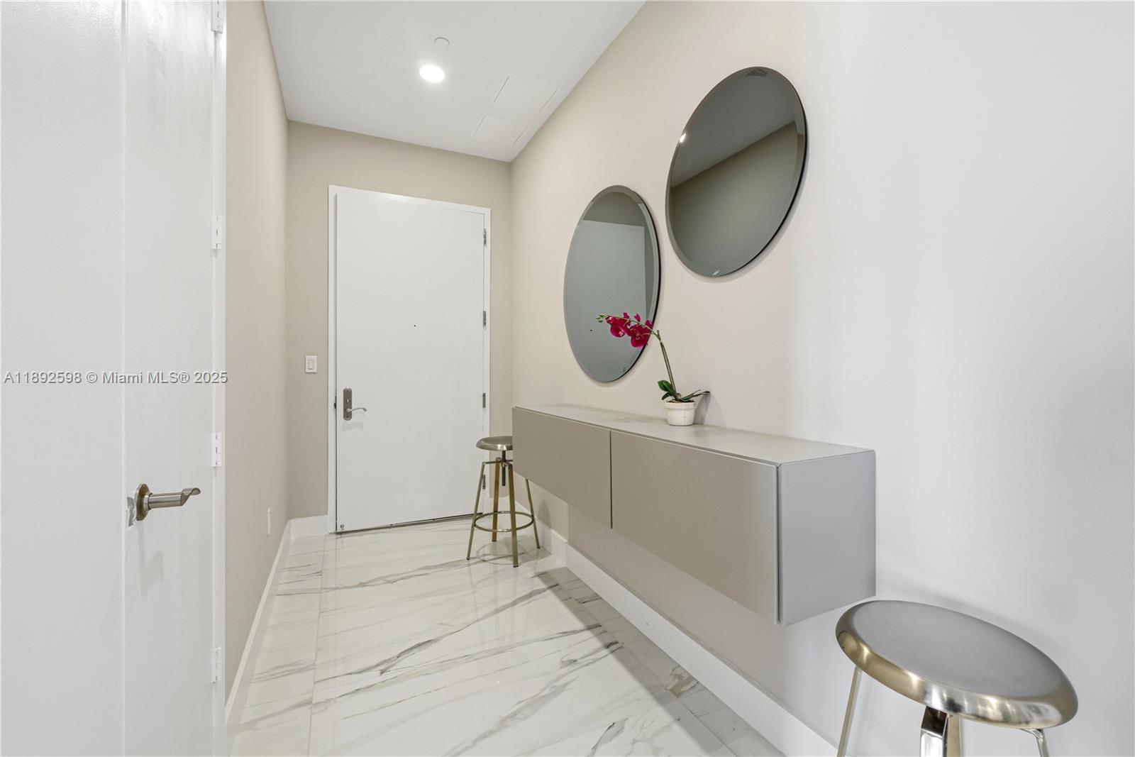 TDR TOWER I CONDO - Residential