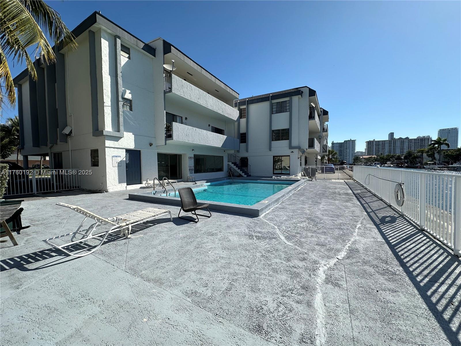 MICHELLE CONDO - Residential