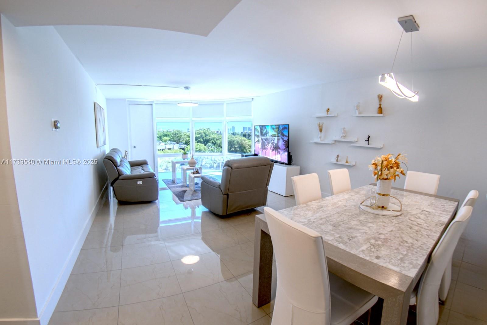 20100 W Country Club Dr 504
