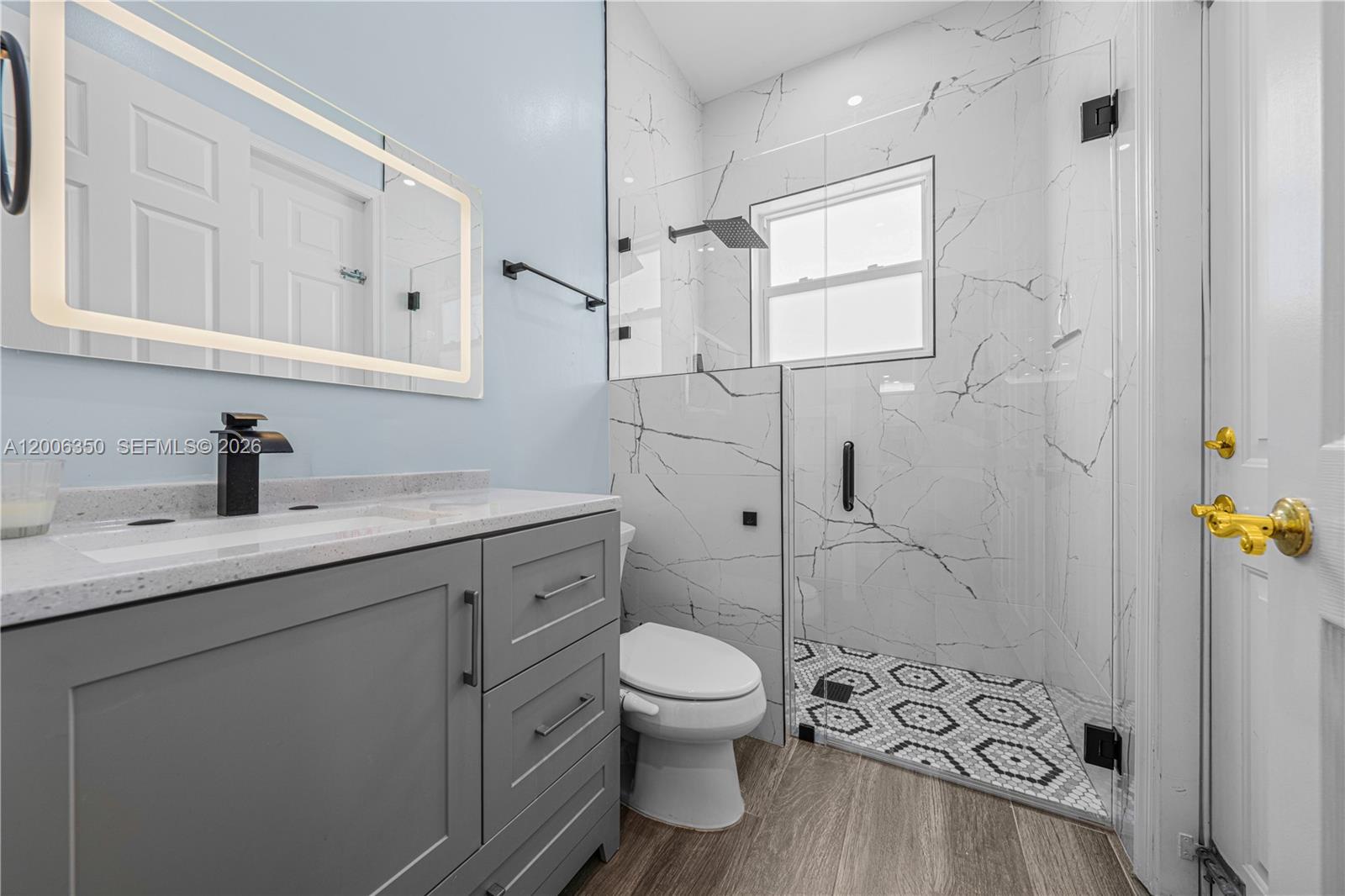 SESSA EIGHT - Residential