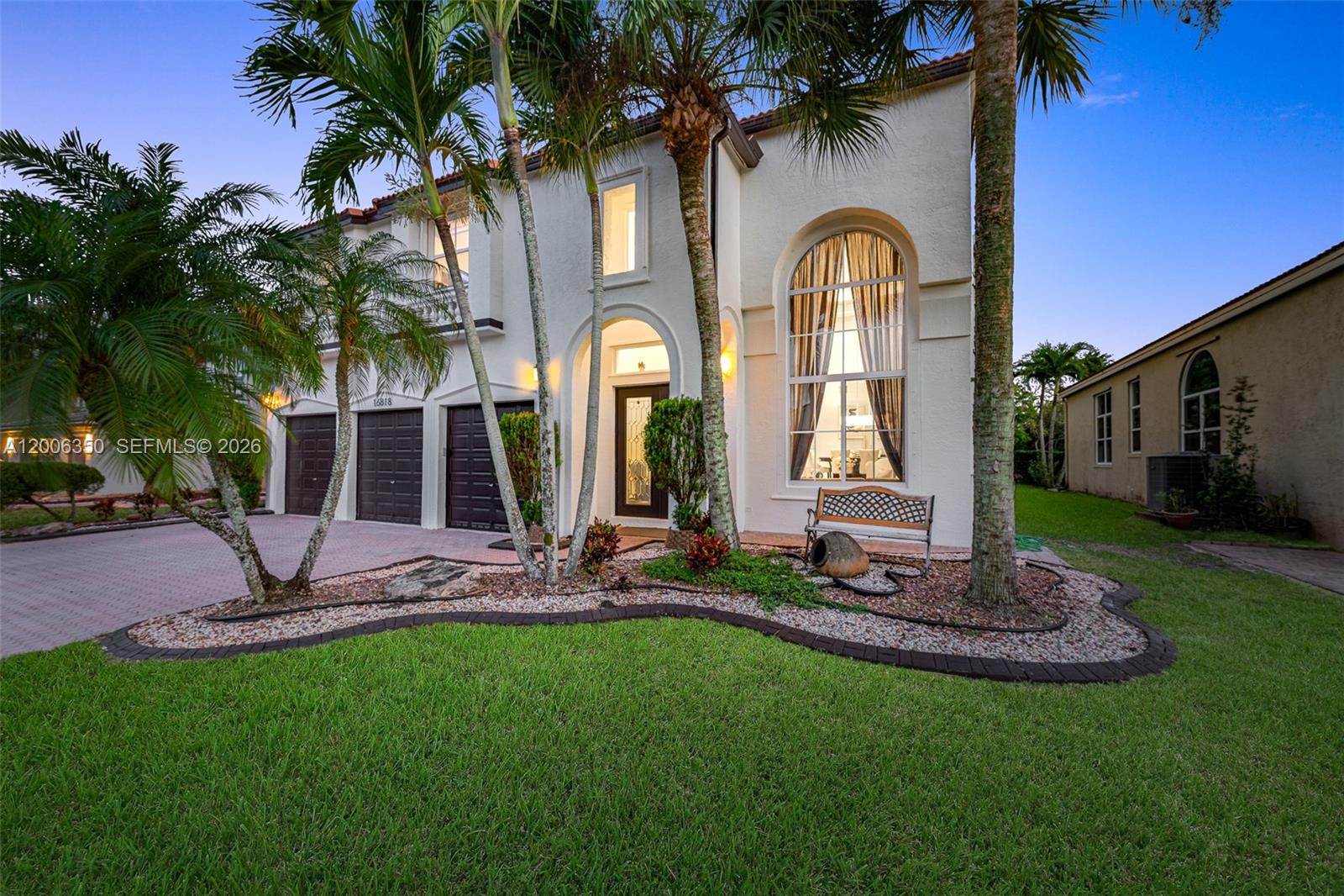 SESSA EIGHT - Residential