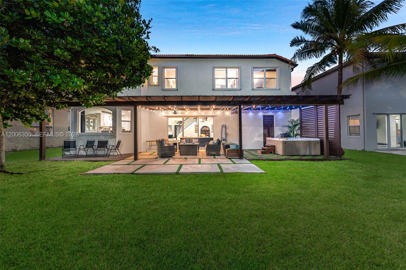 SESSA EIGHT - Residential