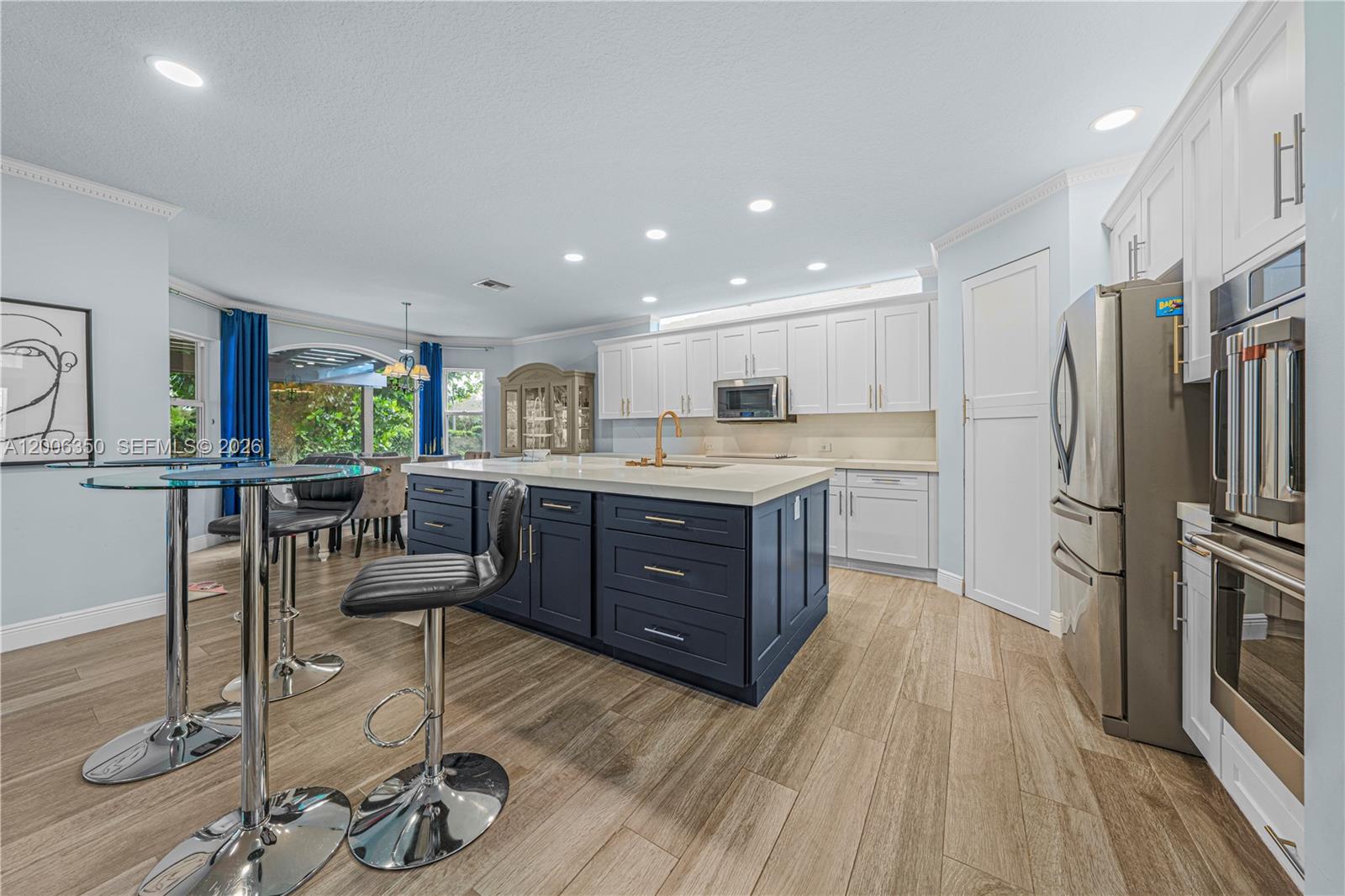 SESSA EIGHT - Residential