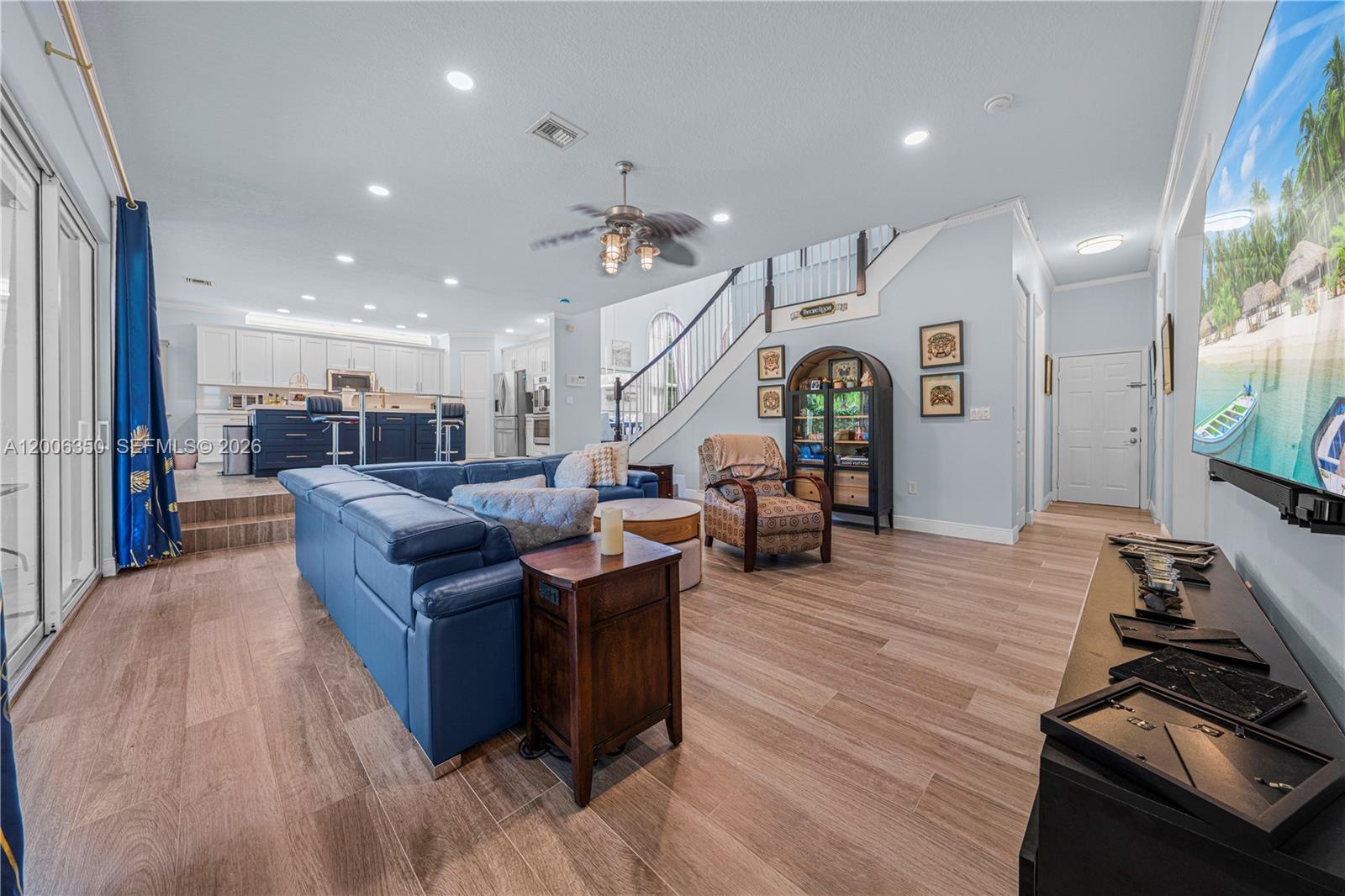 SESSA EIGHT - Residential