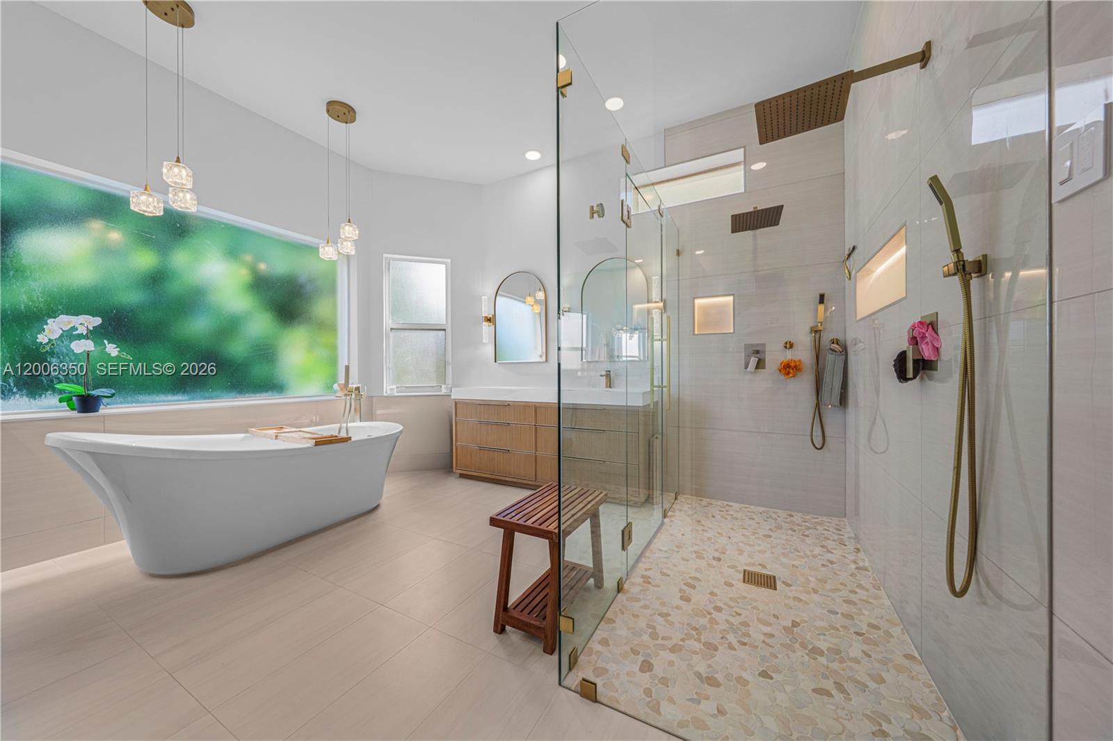 SESSA EIGHT - Residential