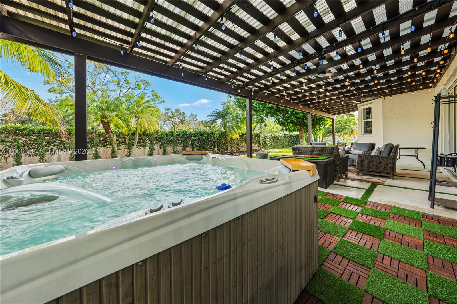 SESSA EIGHT - Residential