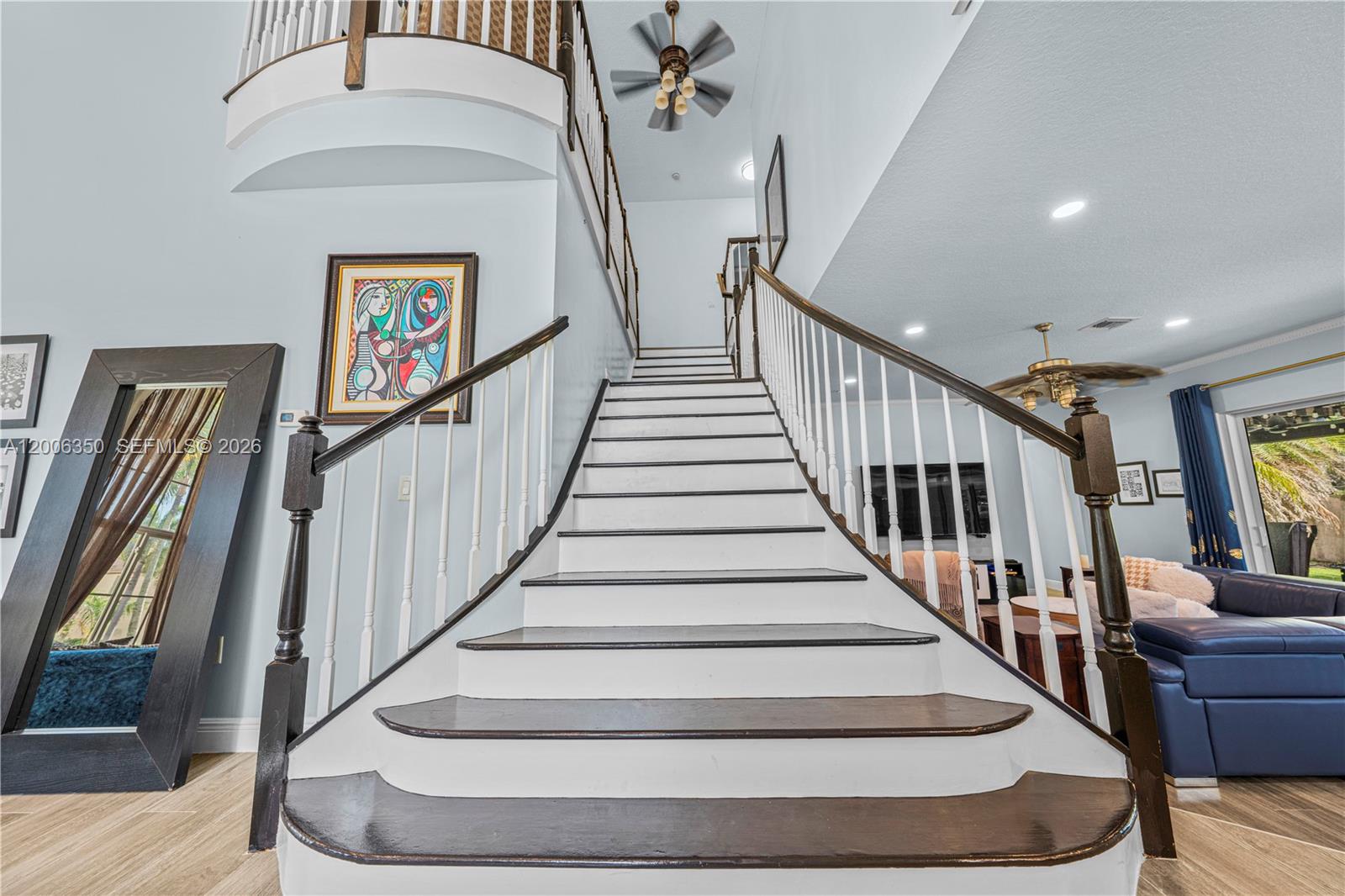 SESSA EIGHT - Residential