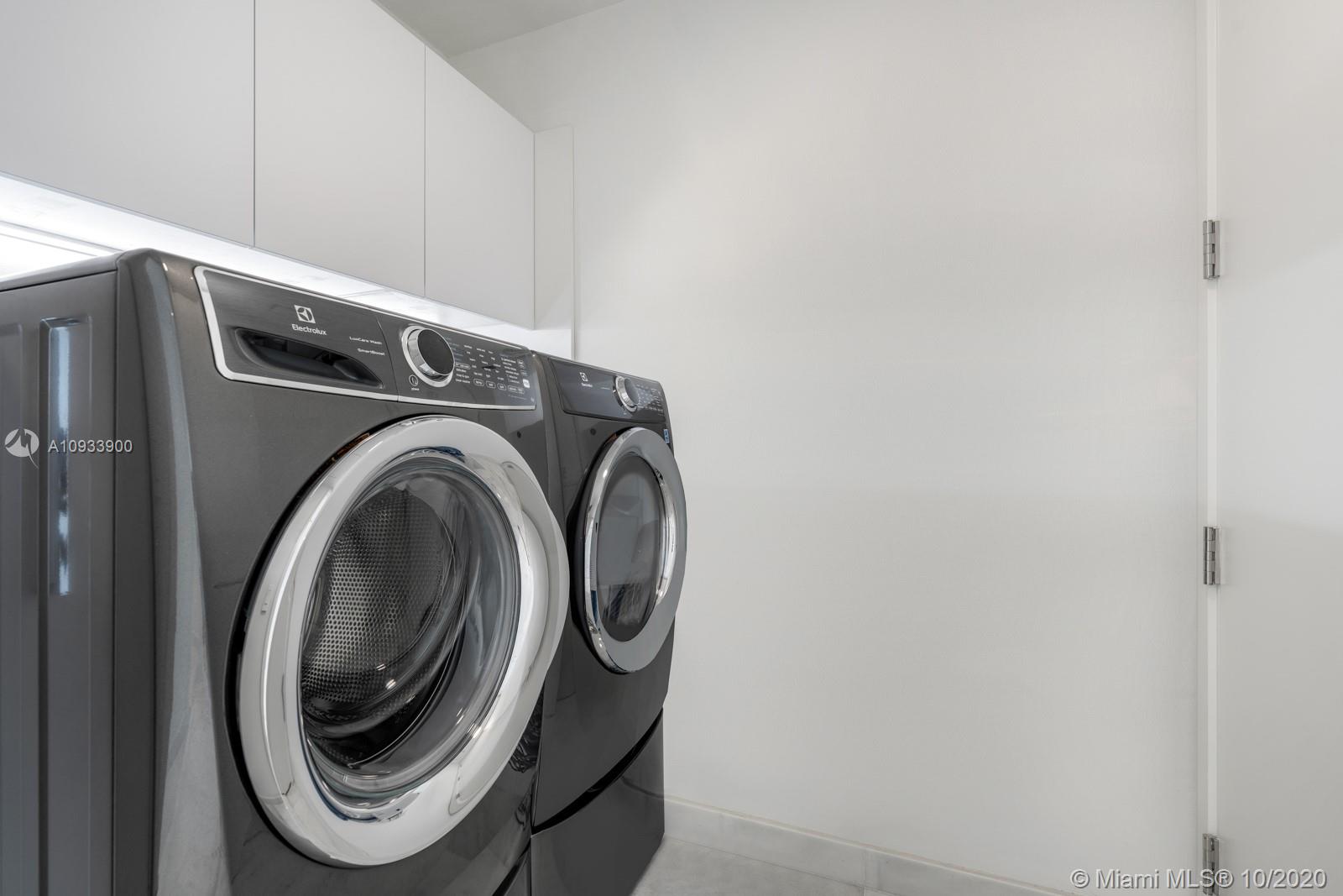 Ritz Carlton Residence - Residential