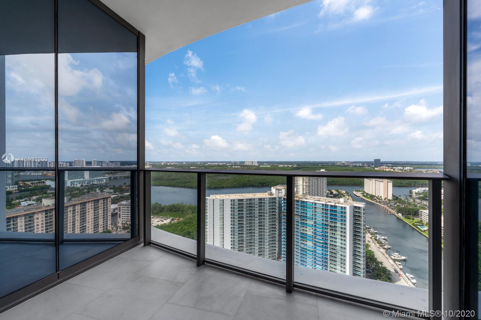 Ritz Carlton Residence - Residential