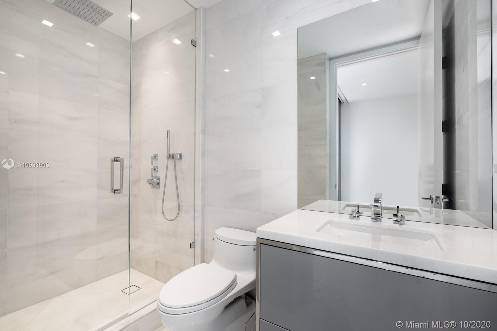 Ritz Carlton Residence - Residential