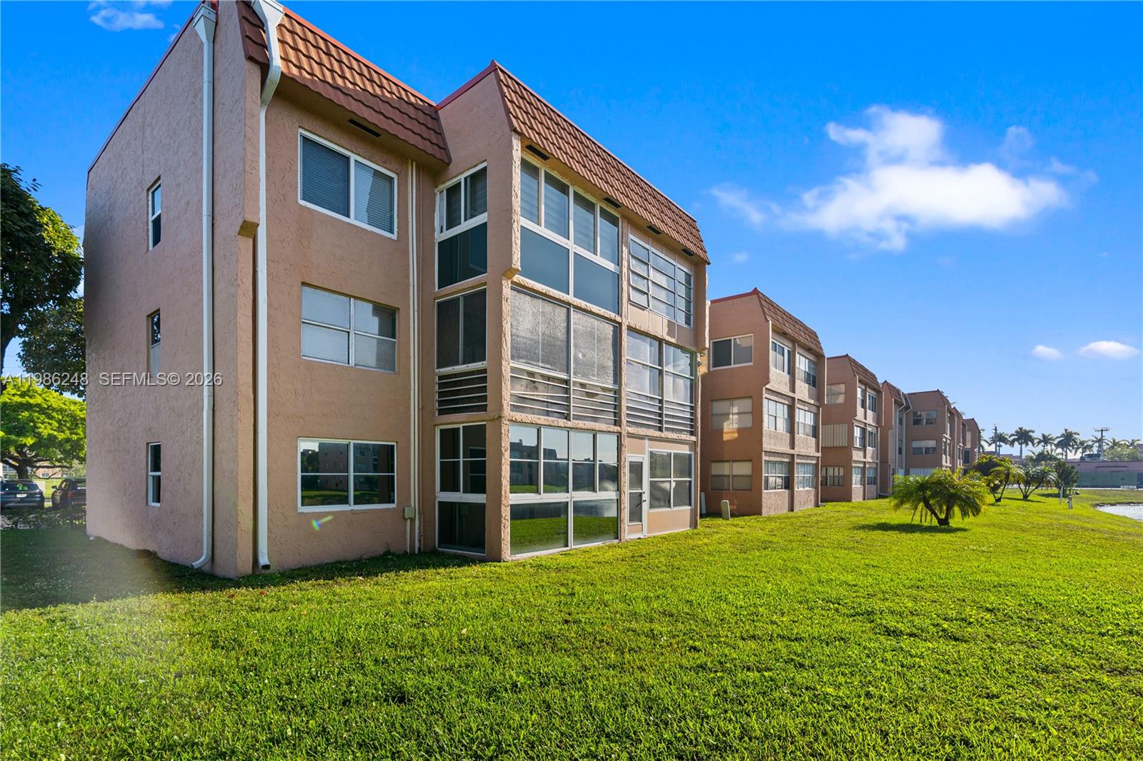 SUNRISE LAKES 140 CONDO - Residential