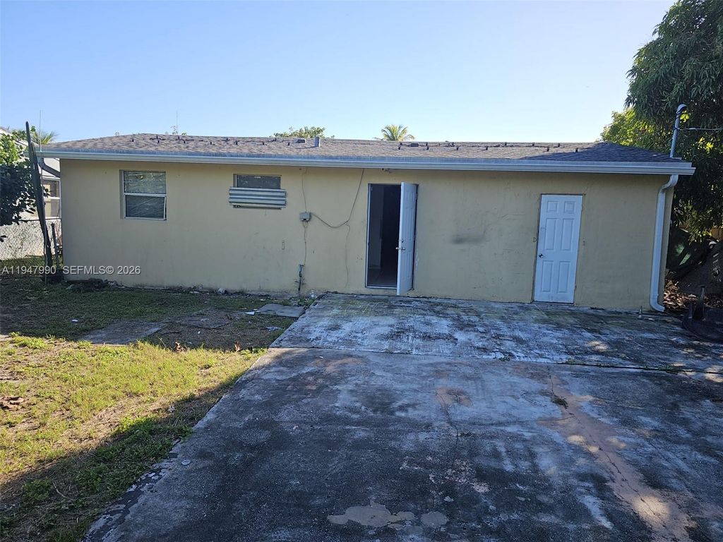 Photo of 2243 Mayo St, Hollywood, FL 33020 (MLS # A11947990)