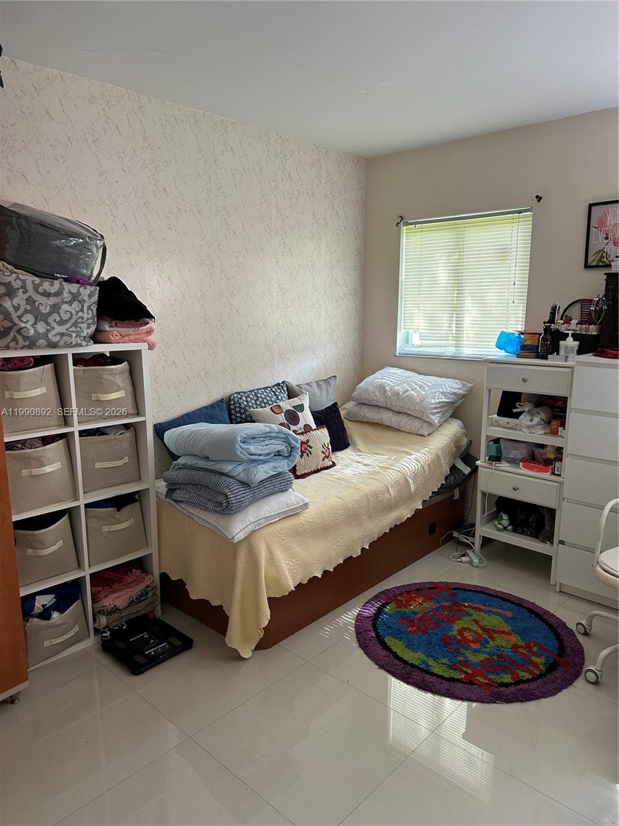 WILLOW WALK OF KENDALL CO - Residential