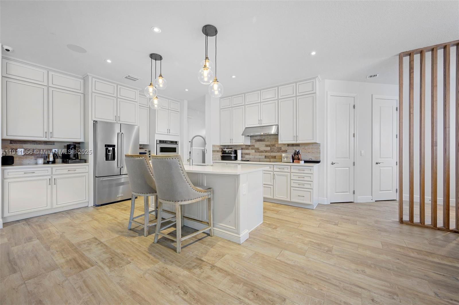 HILLCREST COUNTRY CLUB SO - Residential Lease