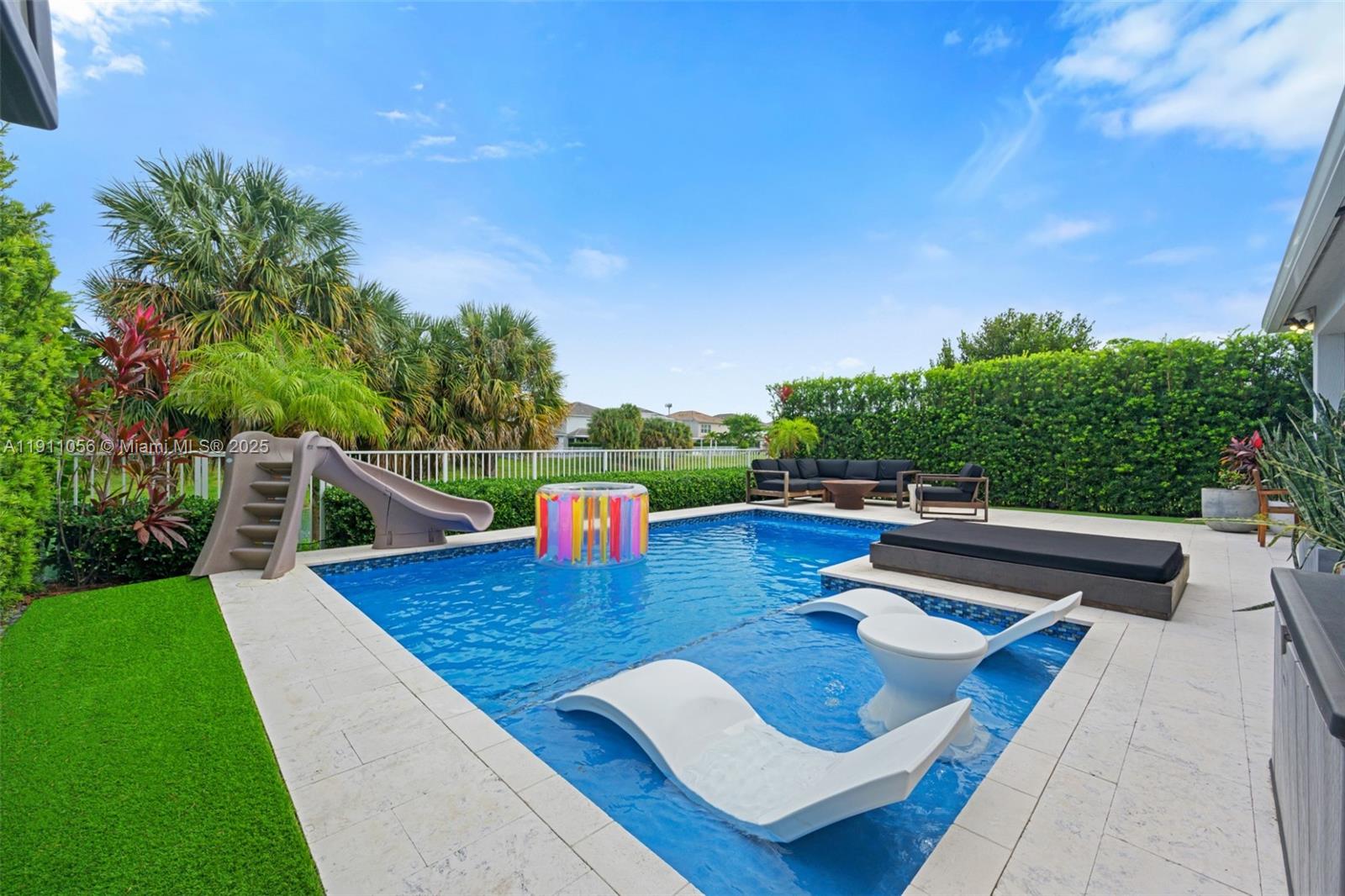 HILLCREST COUNTRY CLUB SO - Residential Lease