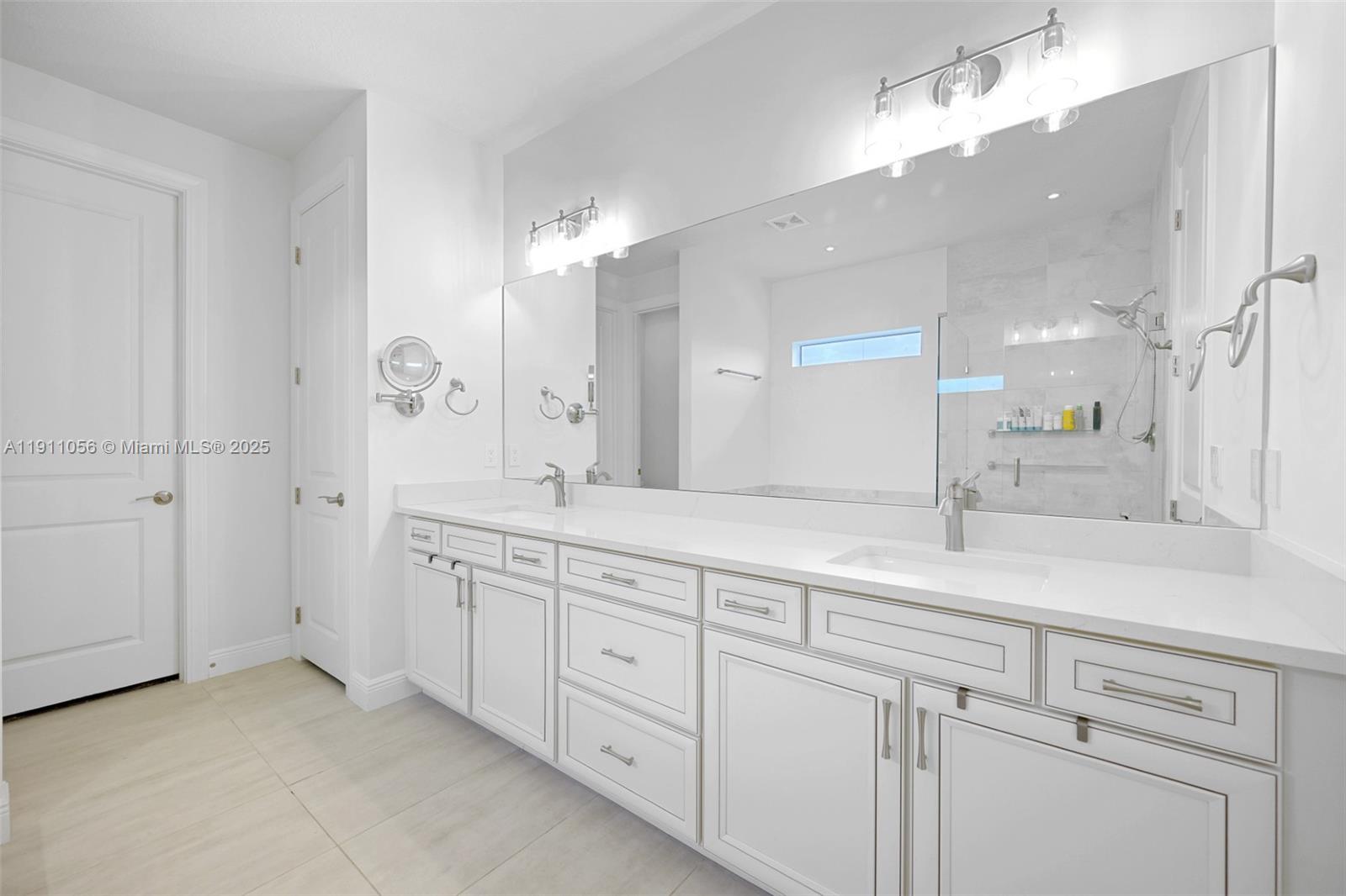 HILLCREST COUNTRY CLUB SO - Residential Lease