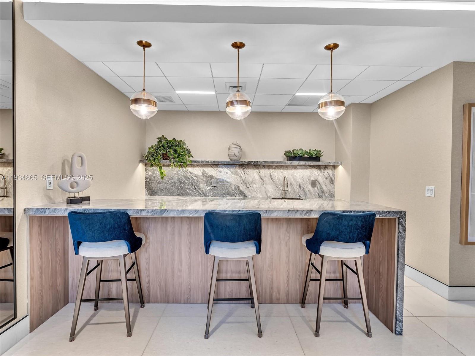 888 Brickell Key Dr 912