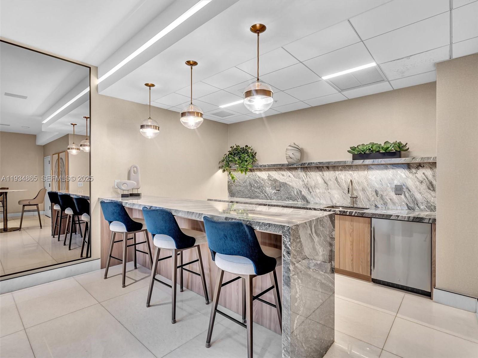 888 Brickell Key Dr 912