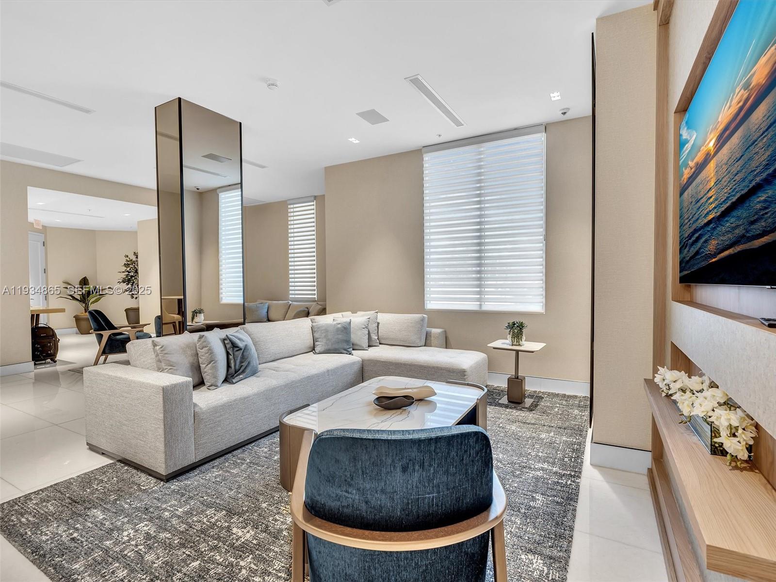 888 Brickell Key Dr 912