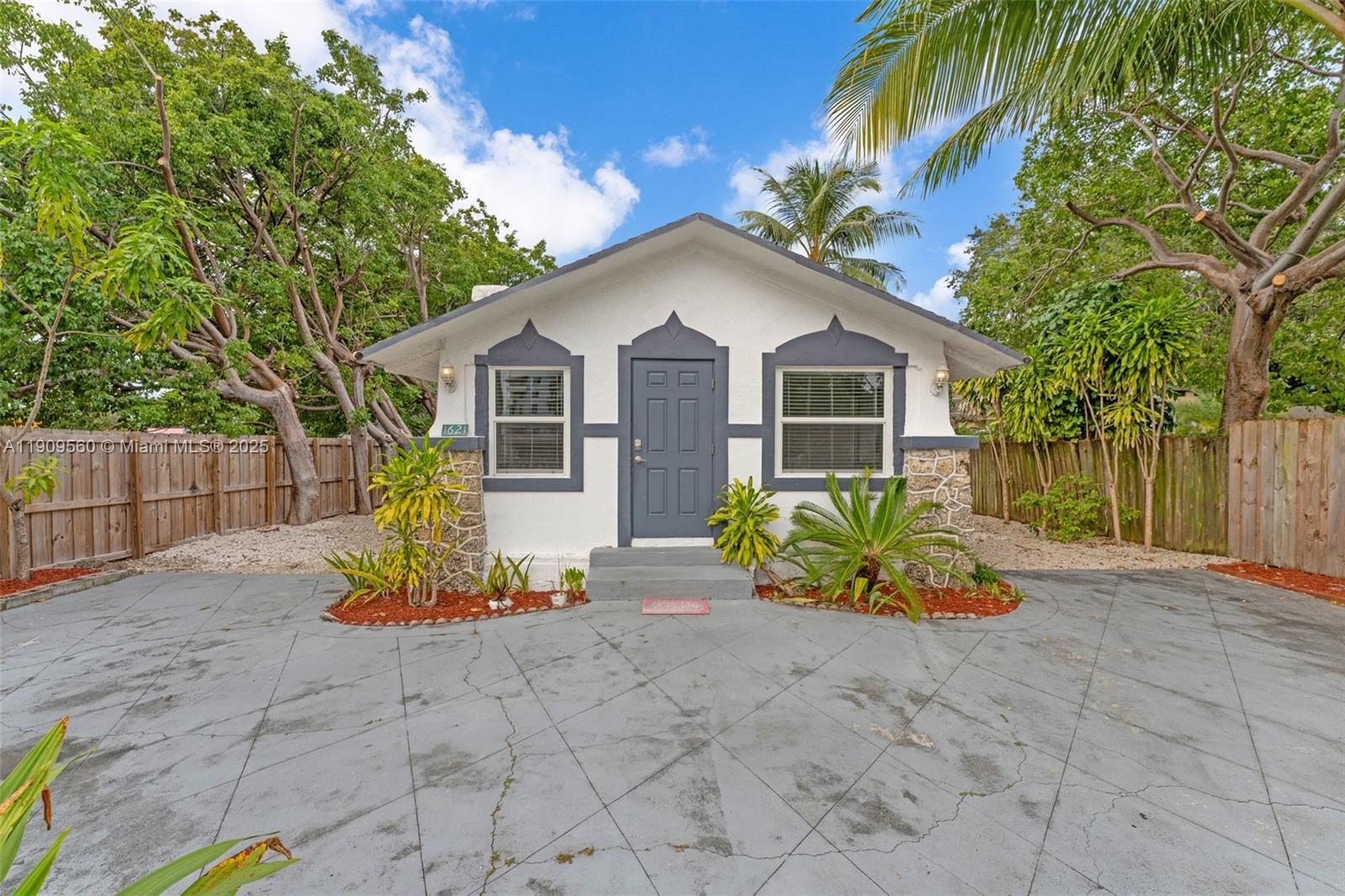 FLORAL PK 1ST AMD - Residential