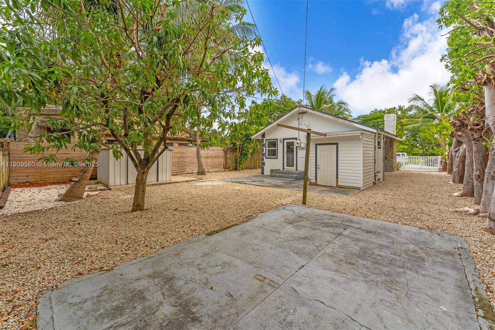 FLORAL PK 1ST AMD - Residential