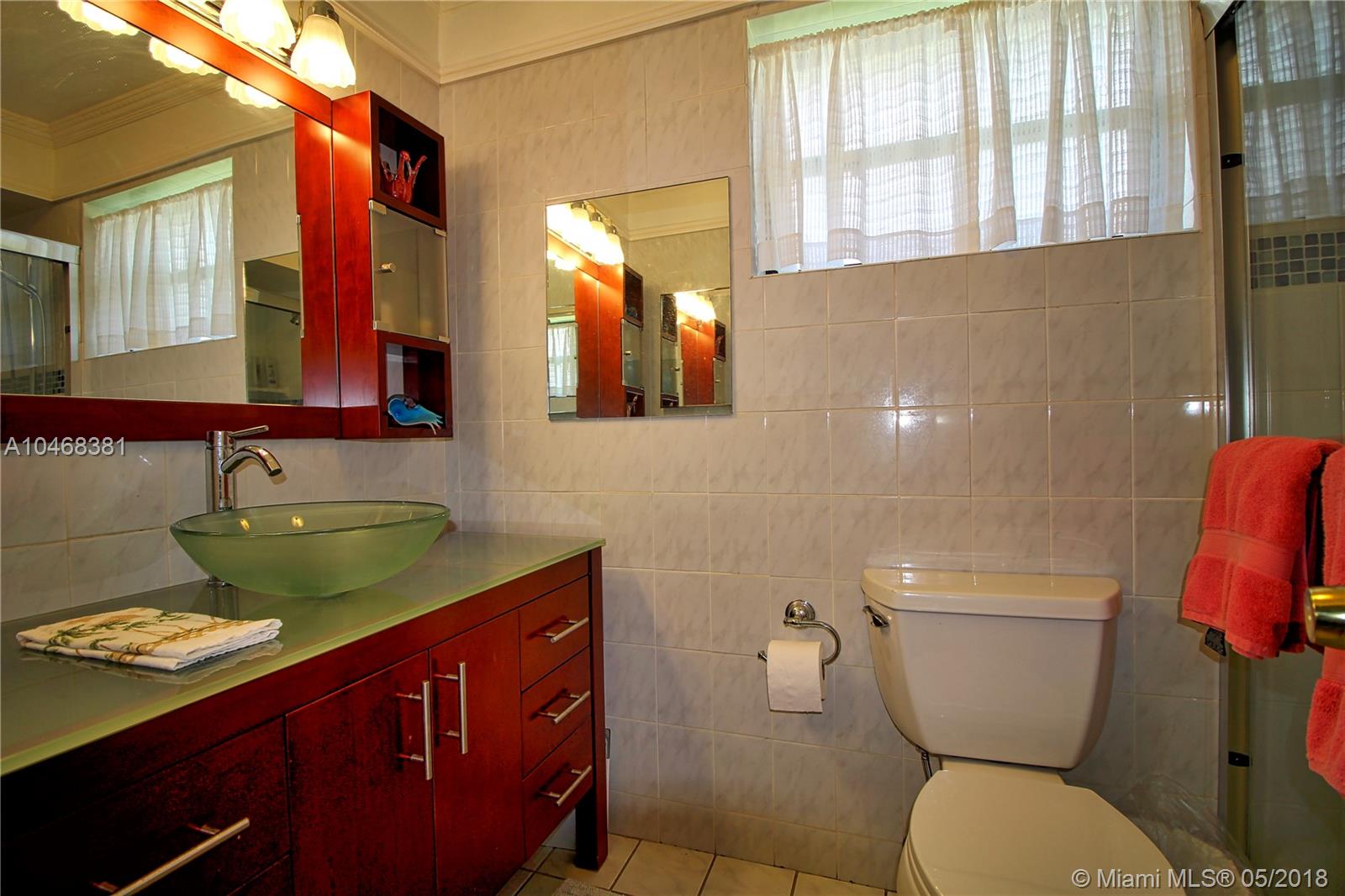 MELODY MANOR - Residential