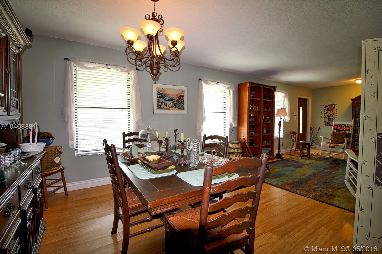 MELODY MANOR - Residential