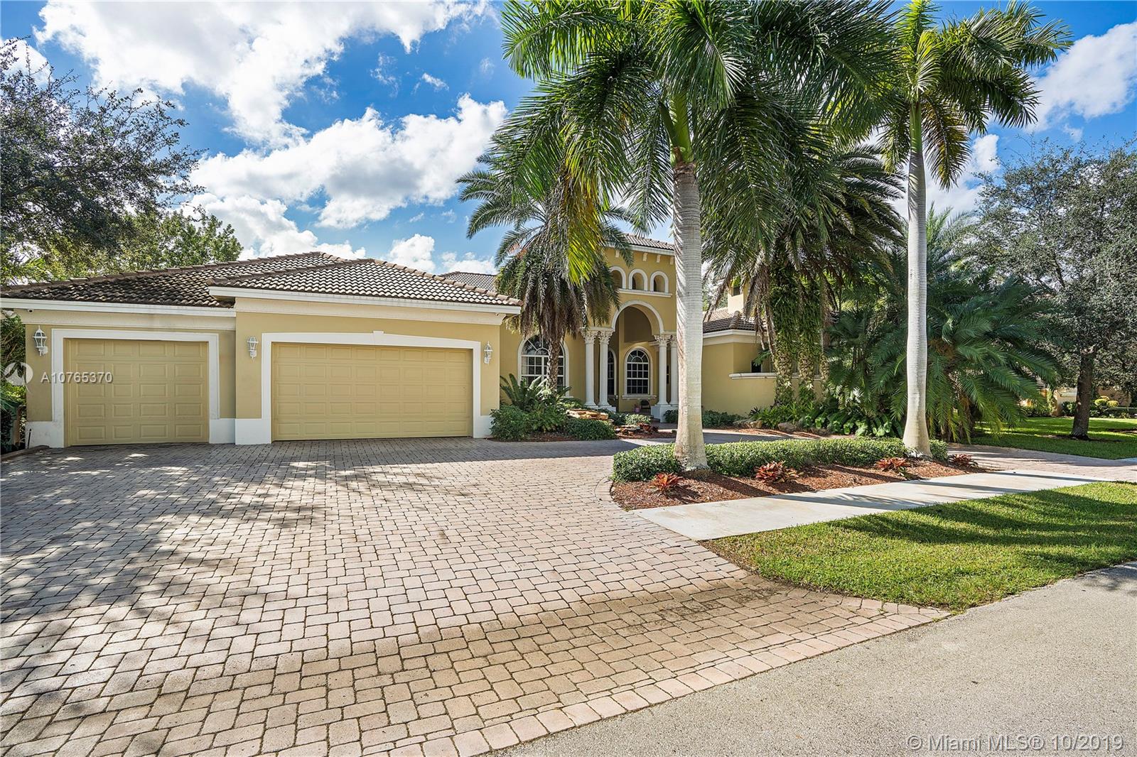 STONEBROOK ESTATES - Residential