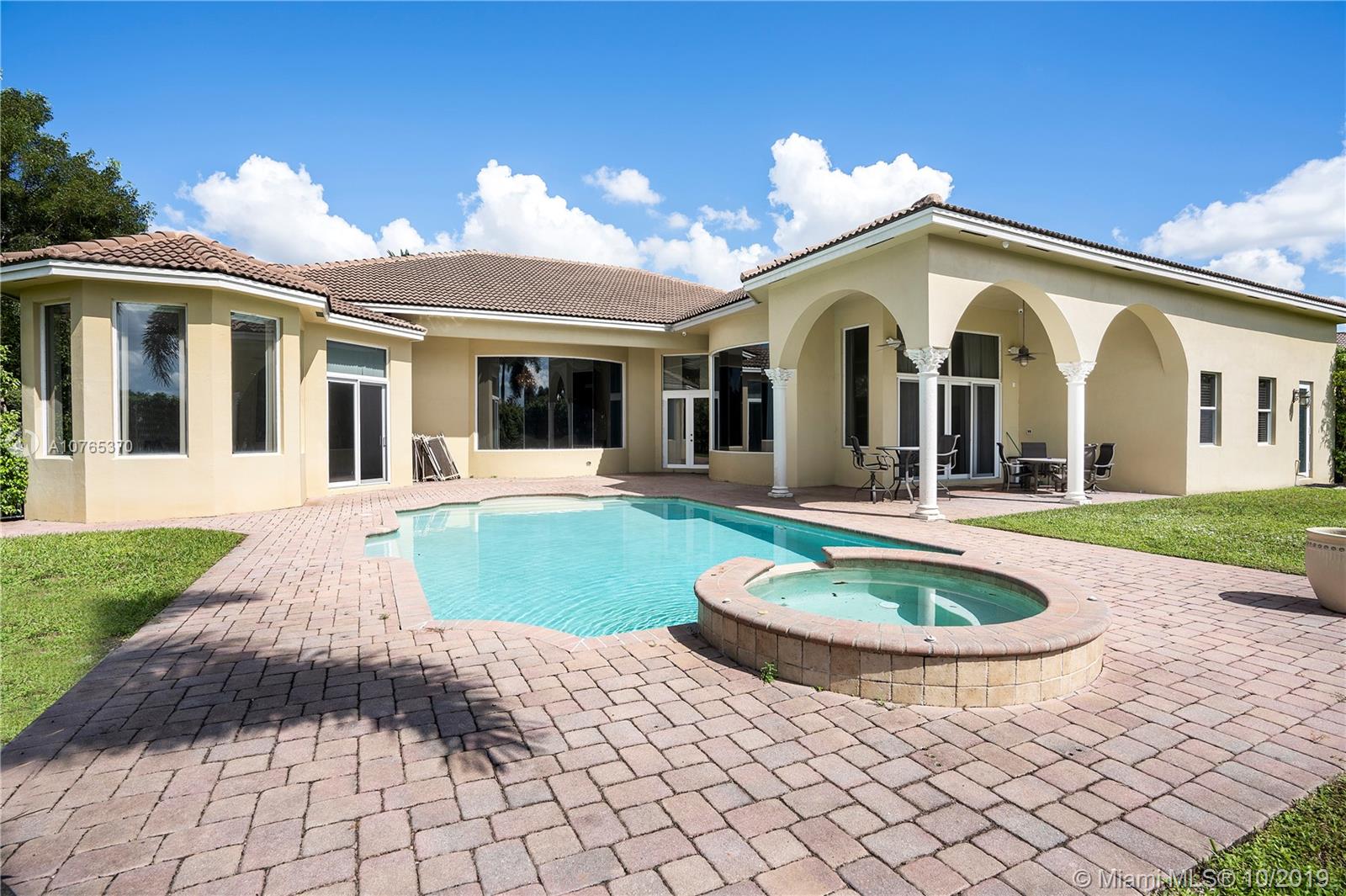 STONEBROOK ESTATES - Residential