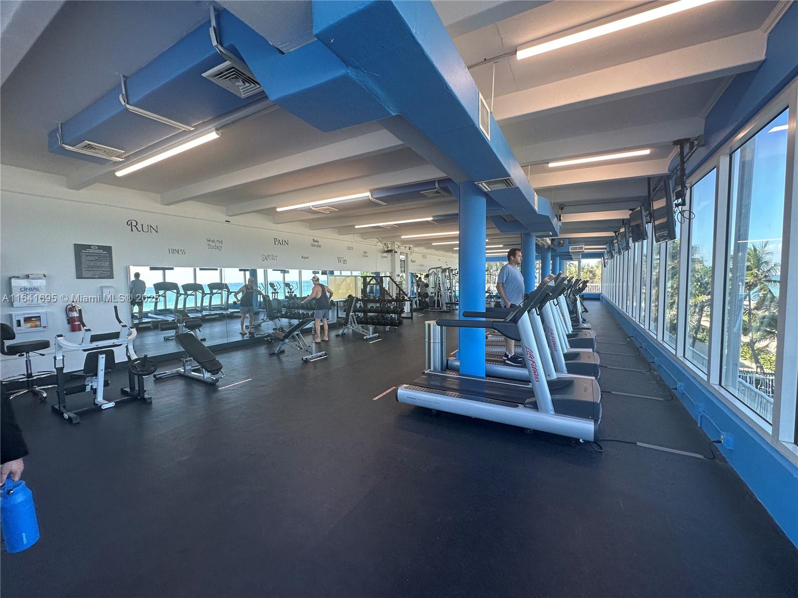 THE CARRIAGE HOUSE CONDO - Residential