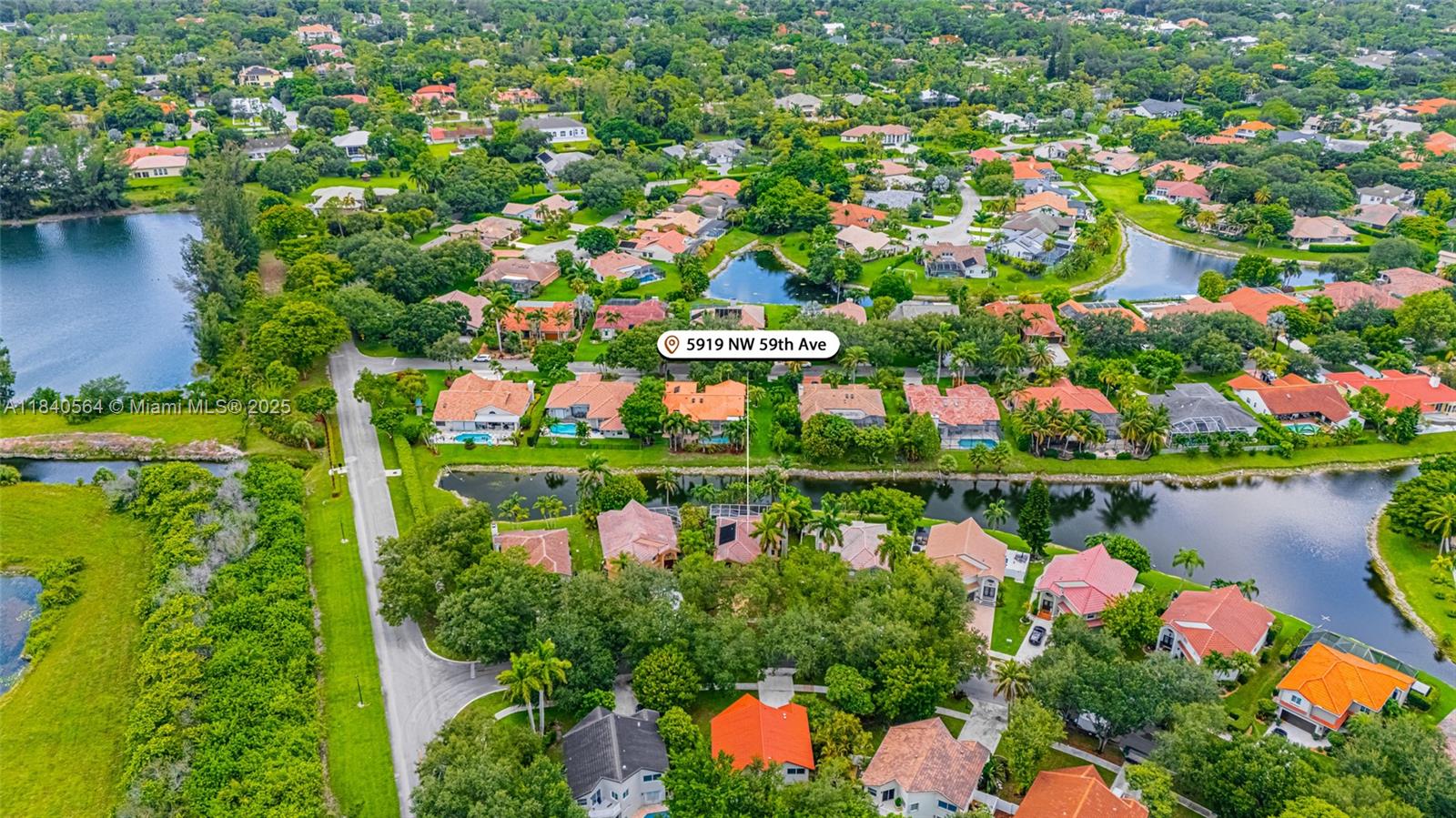 COUNTRY'S POINT - Residential