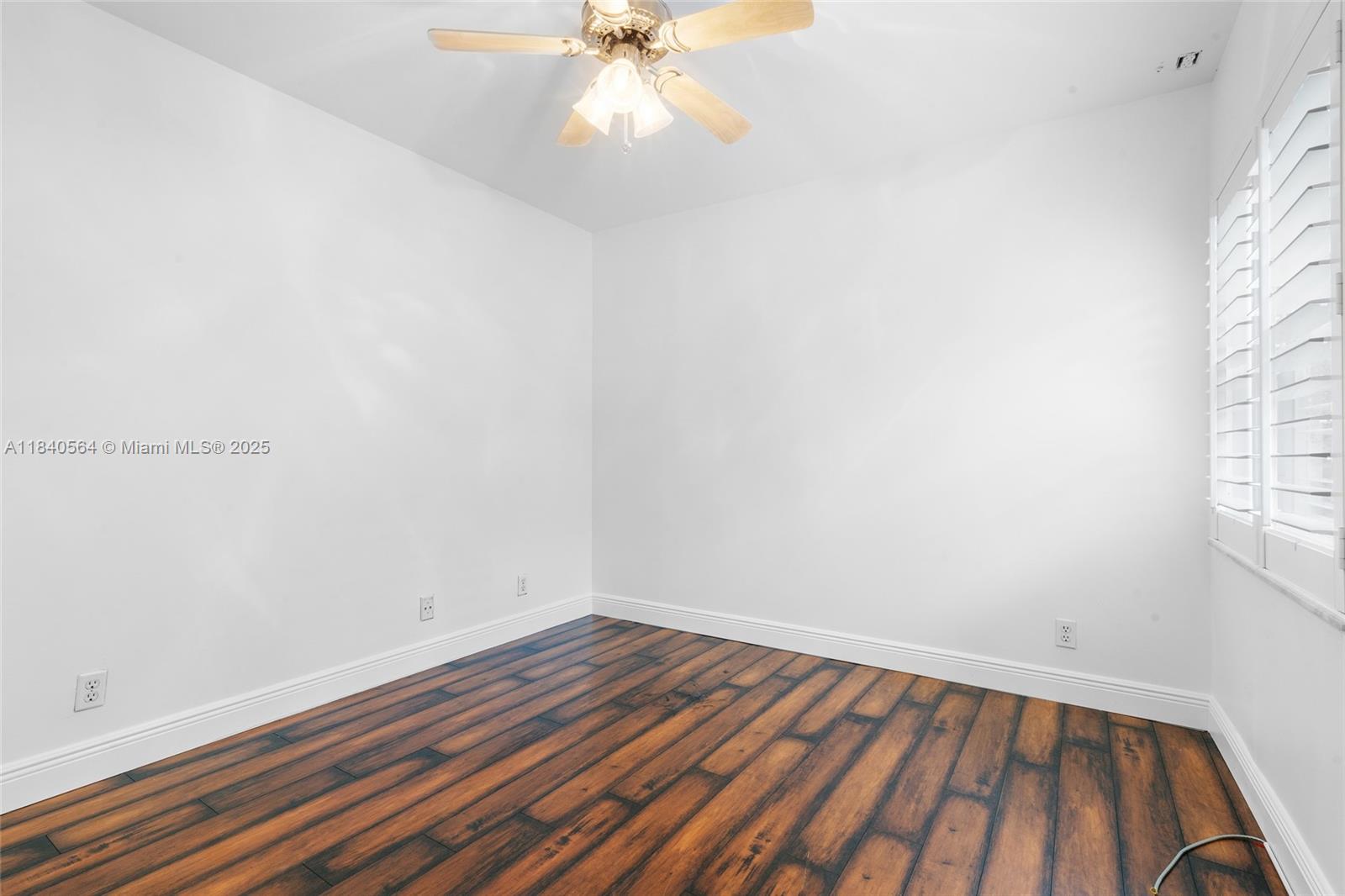 COUNTRY'S POINT - Residential