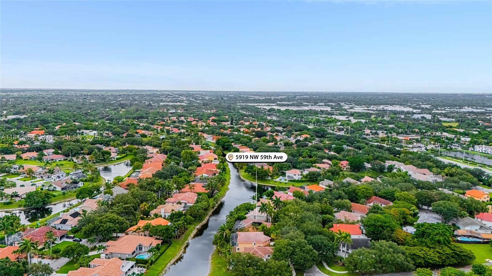 COUNTRY'S POINT - Residential