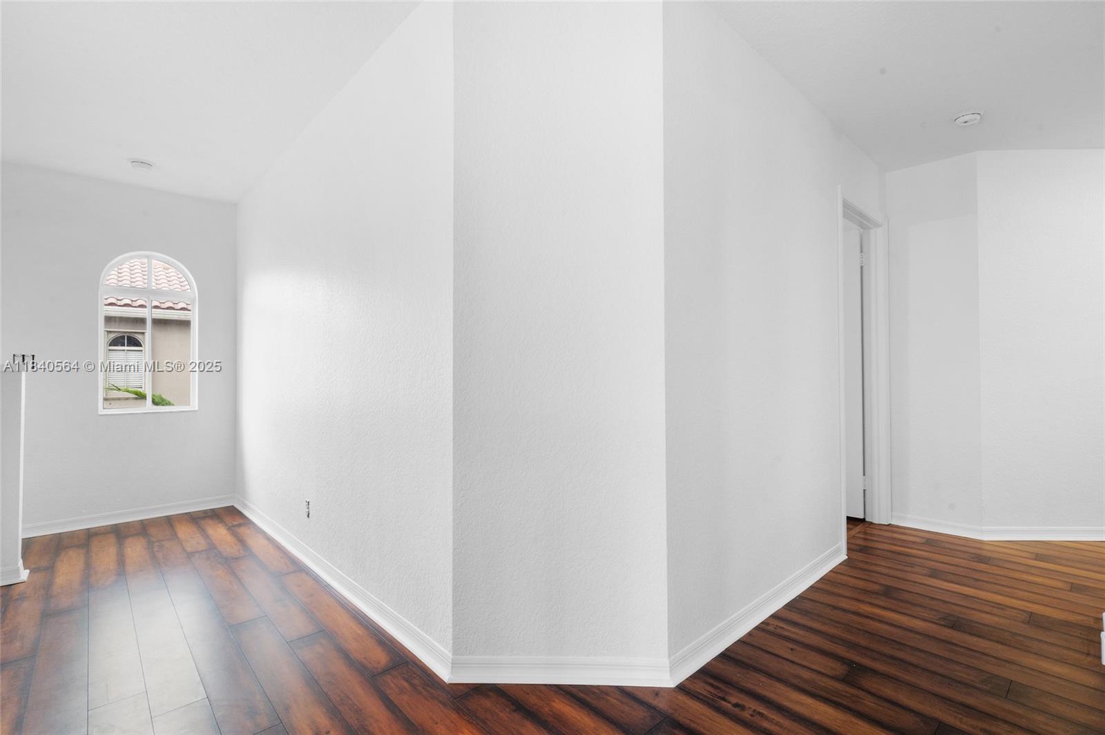 COUNTRY'S POINT - Residential