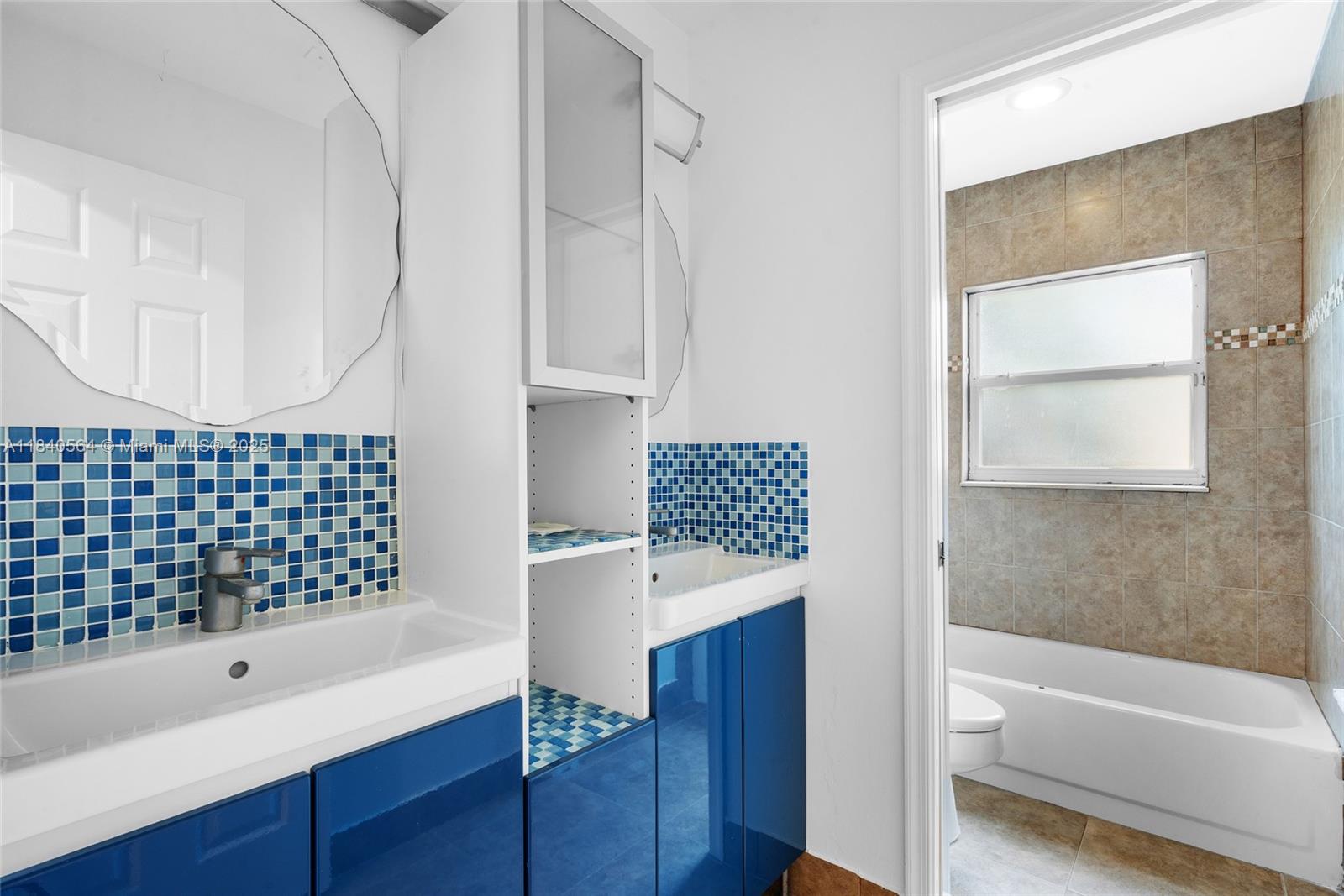 COUNTRY'S POINT - Residential