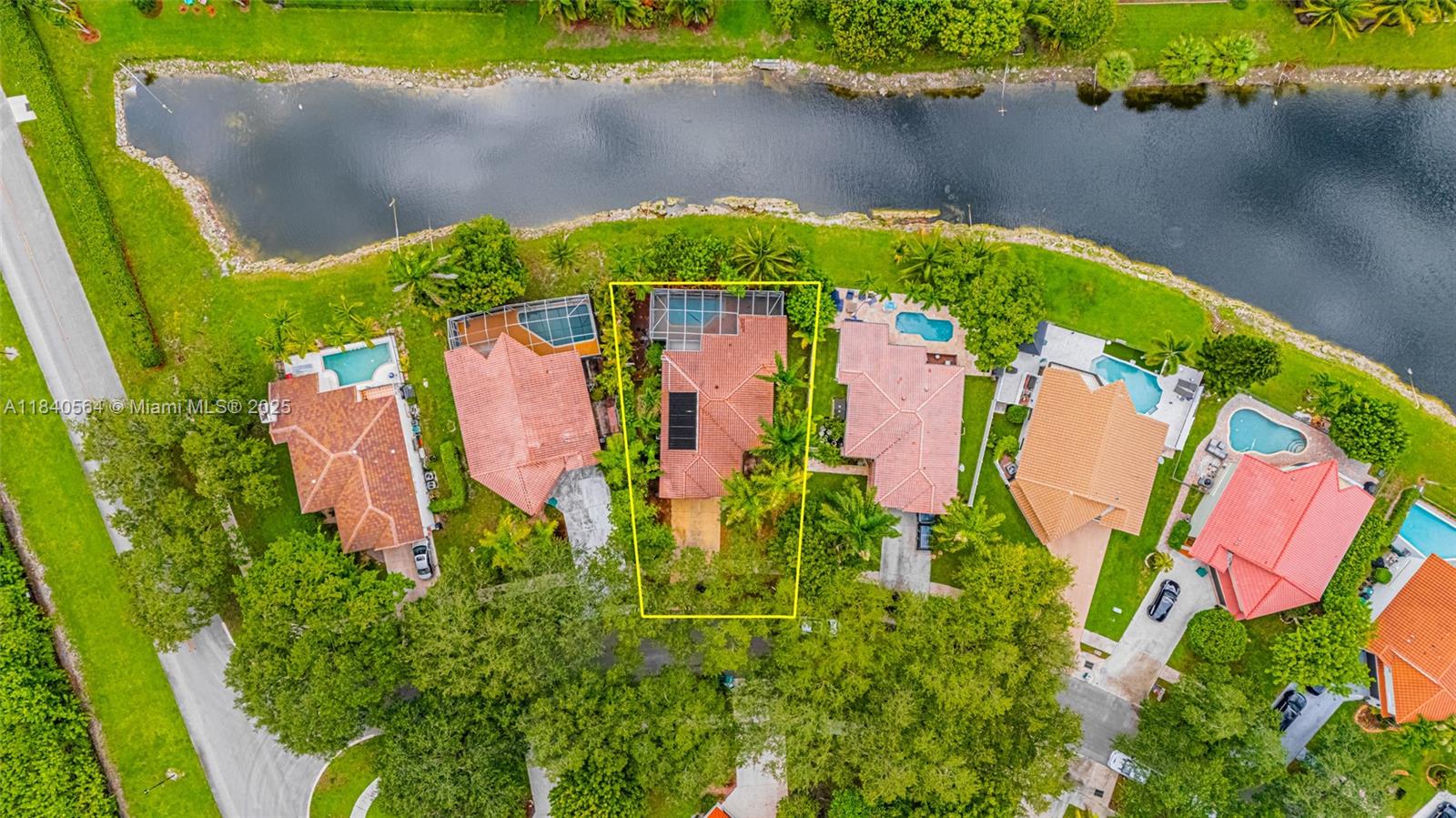 COUNTRY'S POINT - Residential