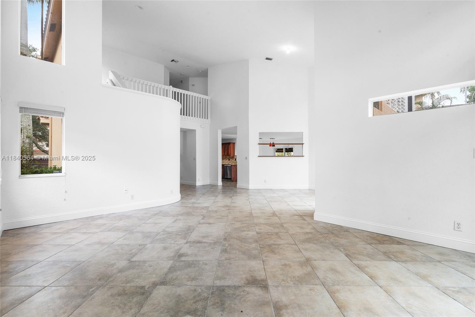 COUNTRY'S POINT - Residential