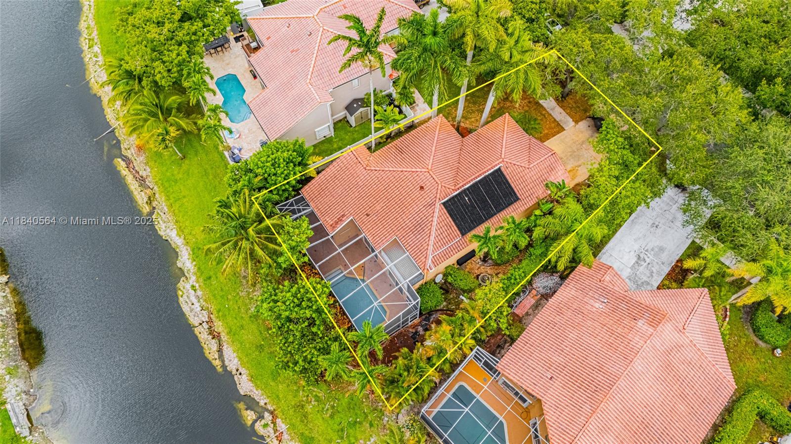 COUNTRY'S POINT - Residential