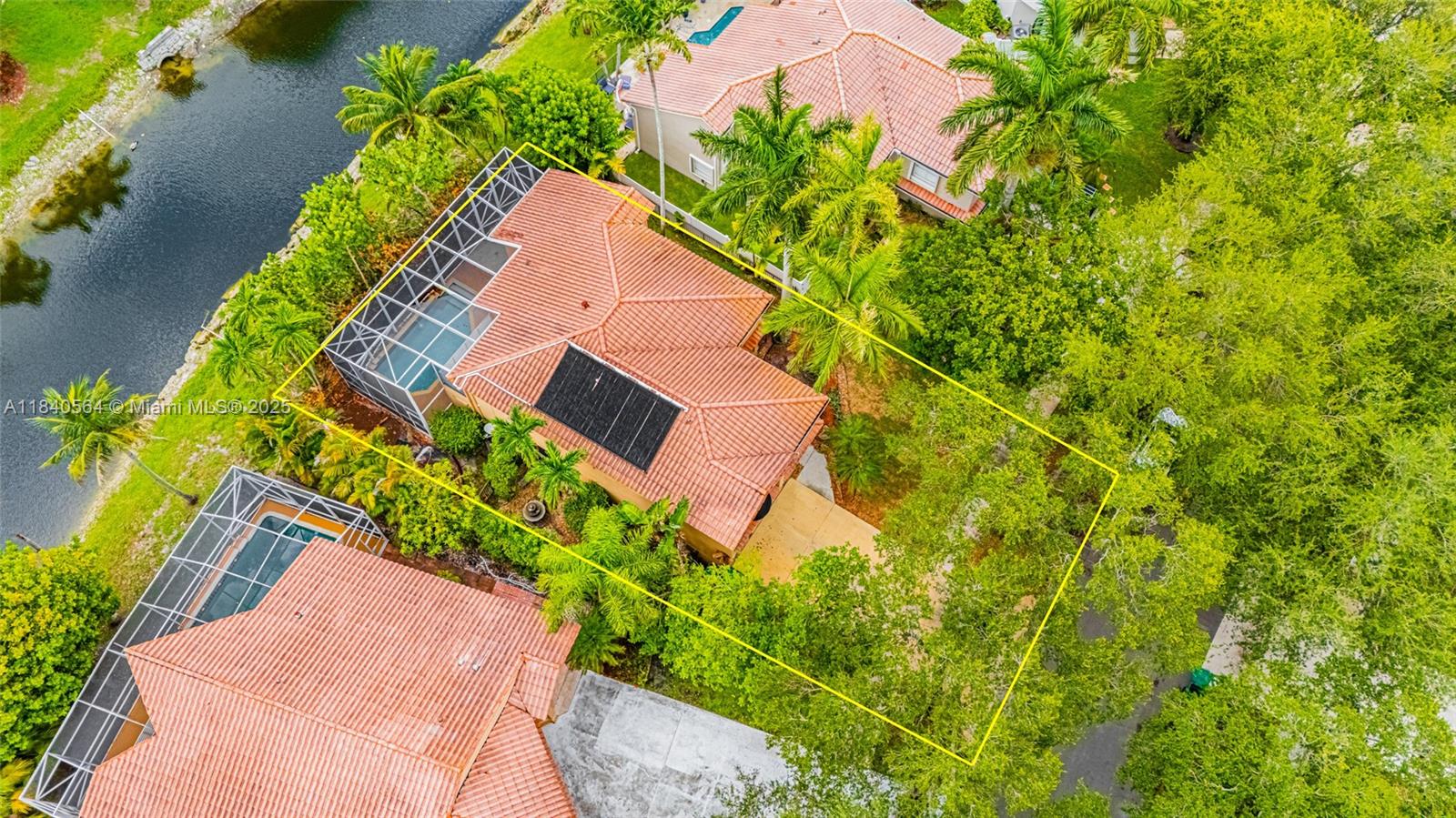 COUNTRY'S POINT - Residential