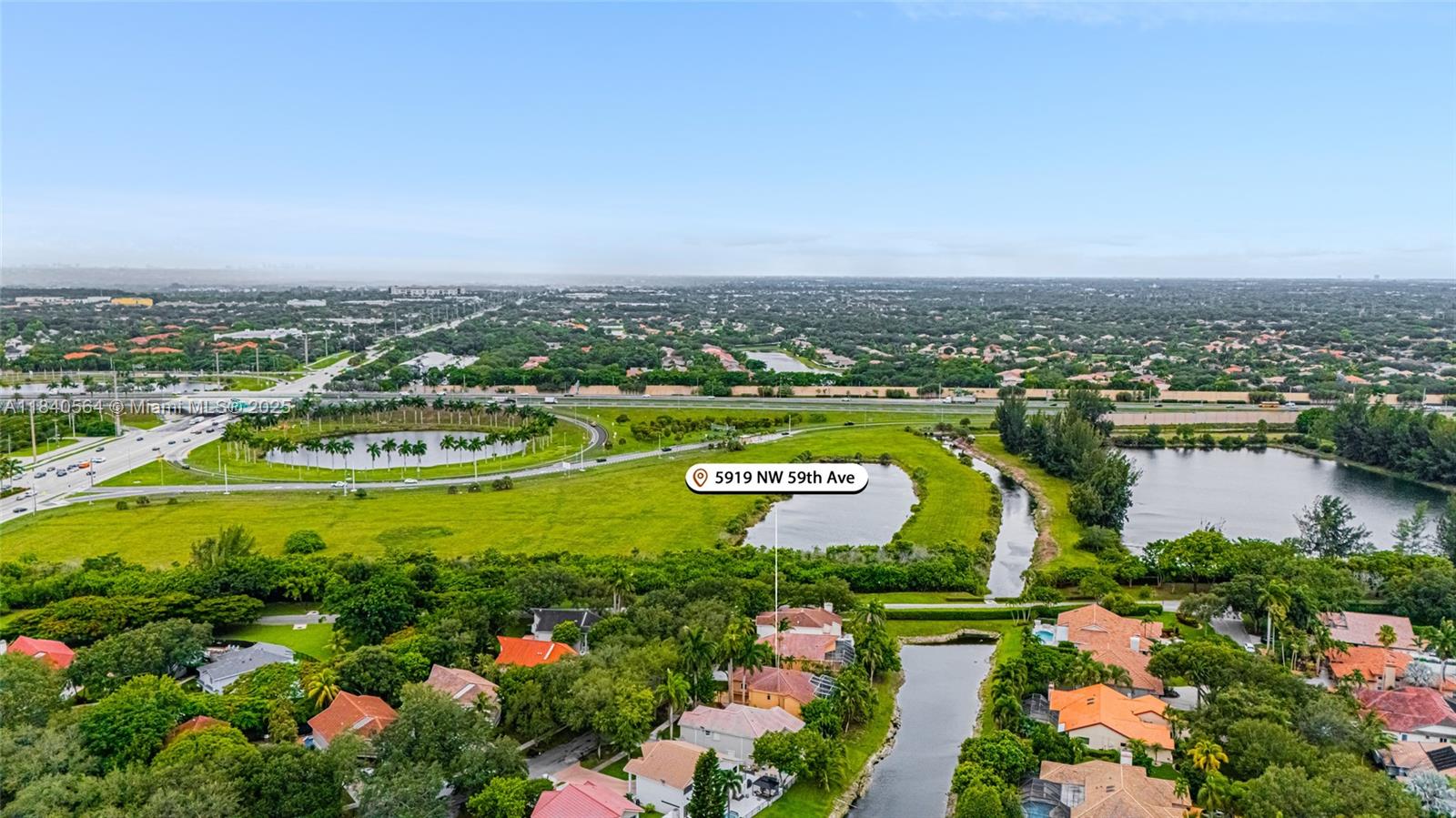 COUNTRY'S POINT - Residential