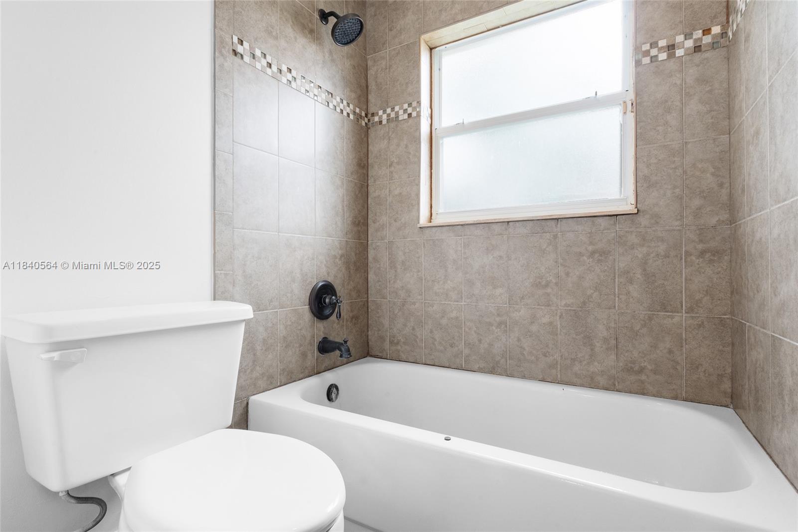 COUNTRY'S POINT - Residential