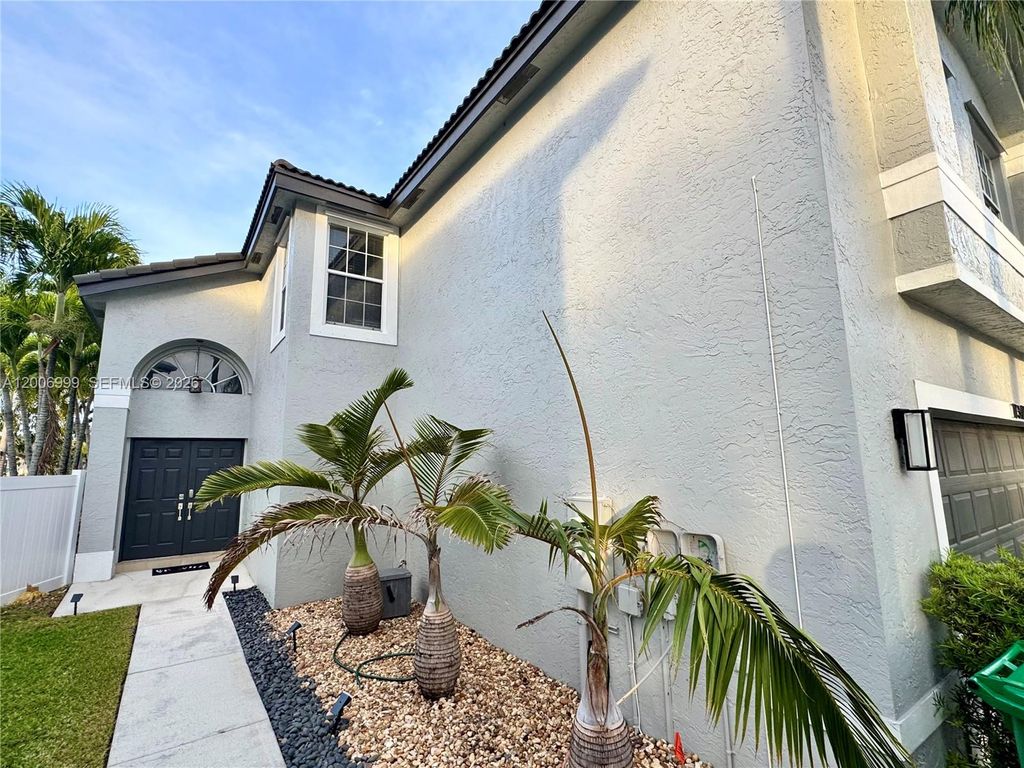 Photo of 17347 SW 20th Ct, Miramar, FL 33029 (MLS # A12006999)