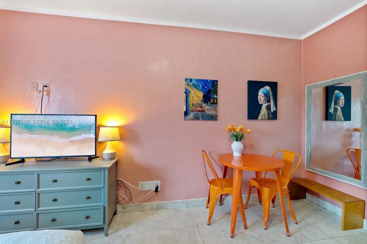 THE MANTELL CONDO - Residential