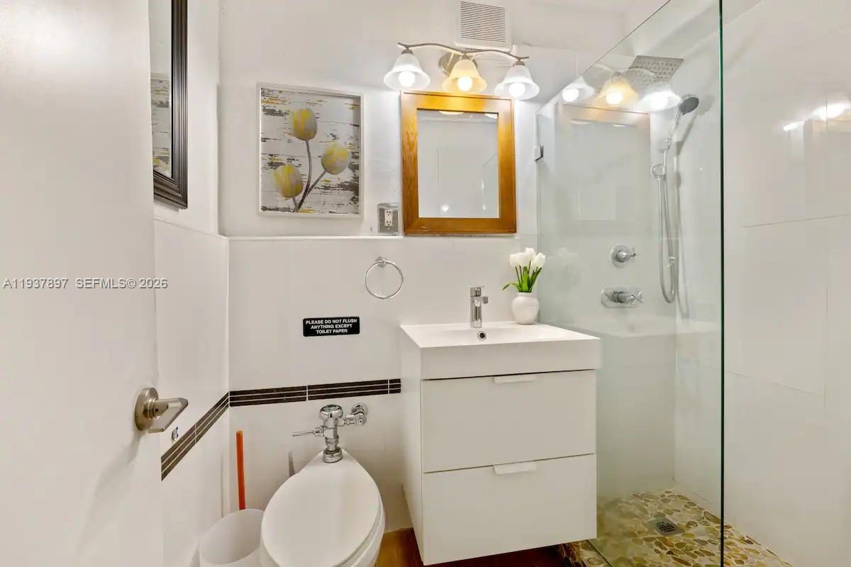 THE MANTELL CONDO - Residential