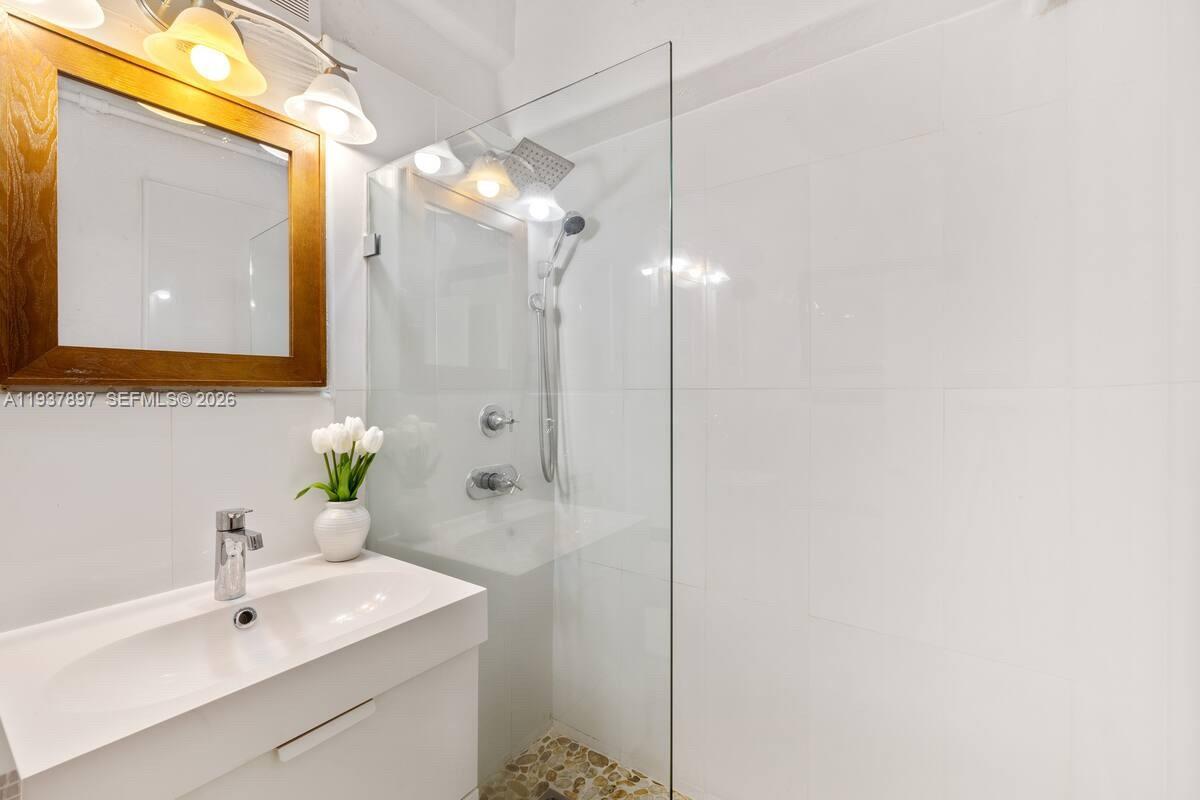 THE MANTELL CONDO - Residential