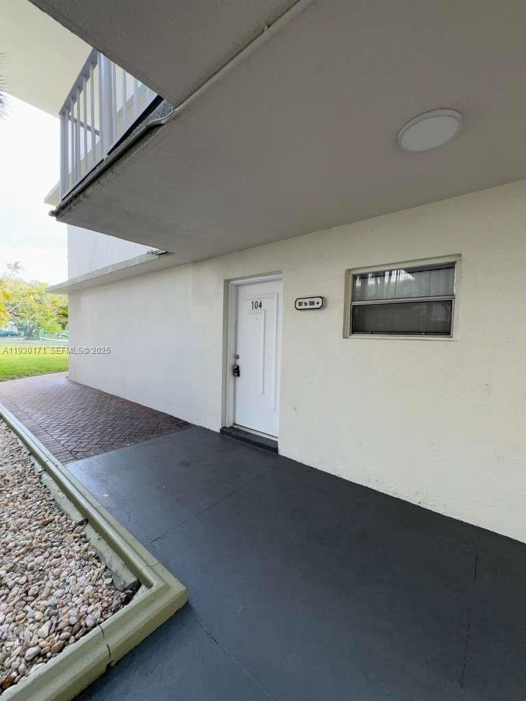 View photos, virtual tours, details... 4235 N University Dr 104